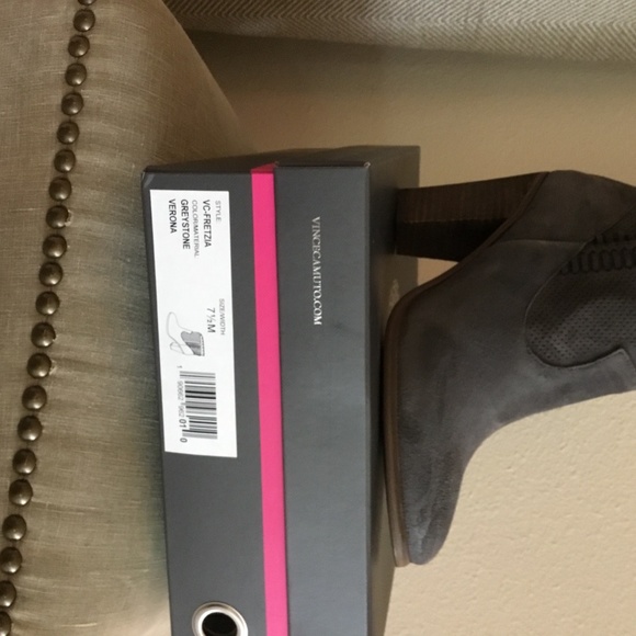 Brand New Vince Camuto booties, 7 1/2 , Stone Gray - Picture 3 of 4